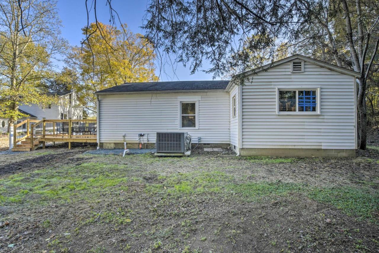 Peaceful Renovated Home With Deck On Half Acre! Ашборо Екстер'єр фото