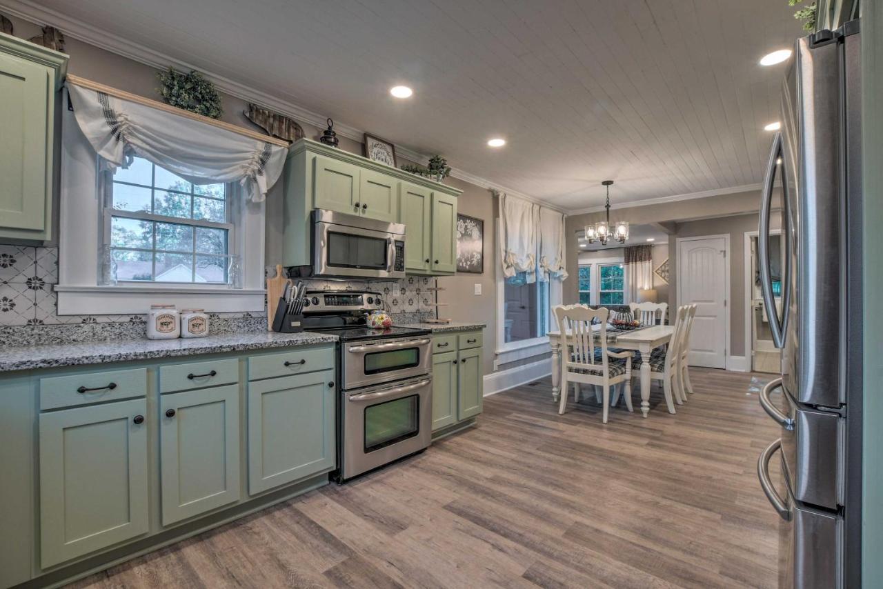 Peaceful Renovated Home With Deck On Half Acre! Ашборо Екстер'єр фото